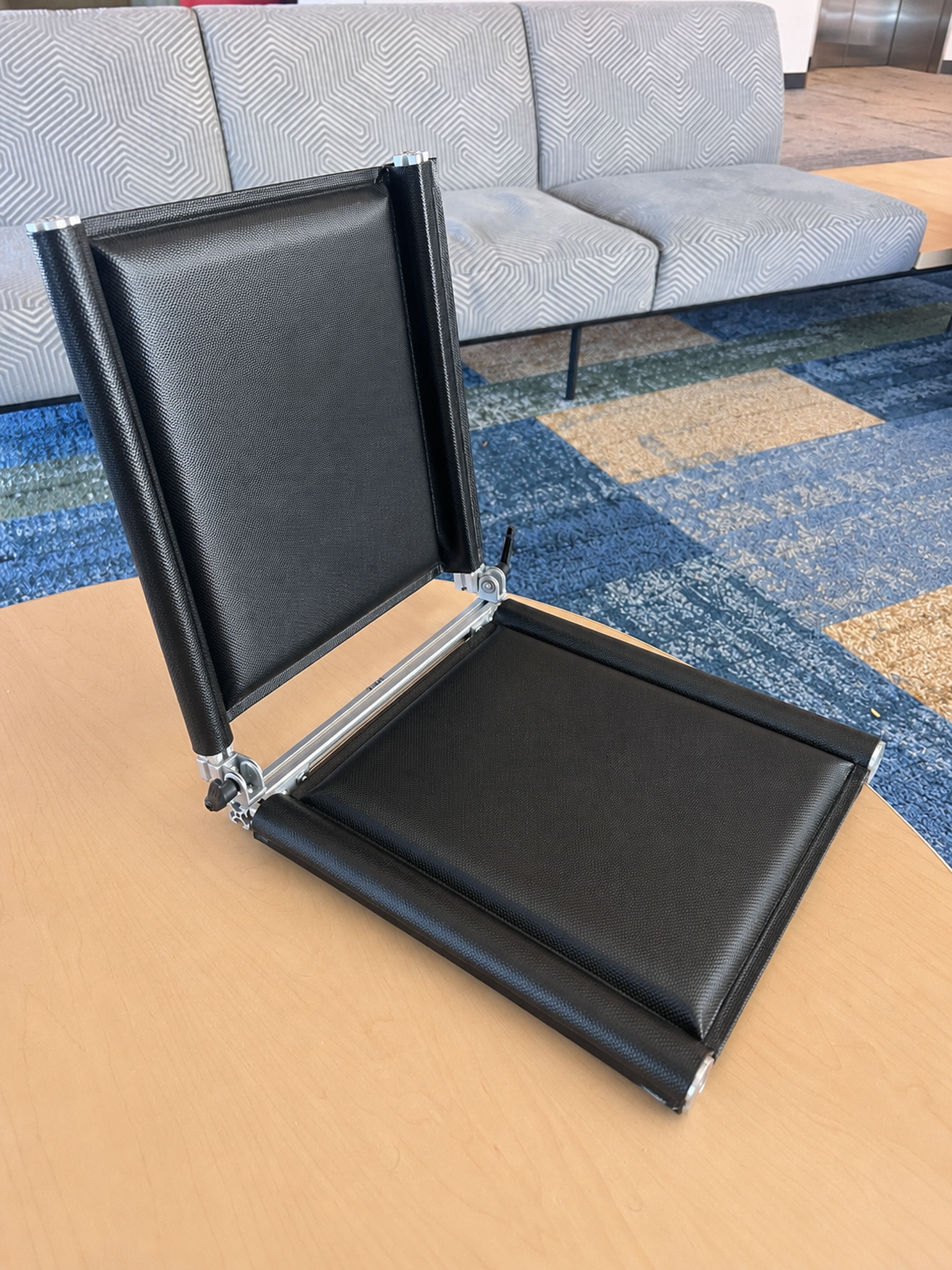 folding chair 1536x2048